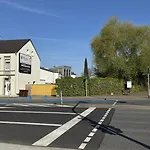 Exklusives Architektenhaus, Pool Und Privateinfahrt Villa