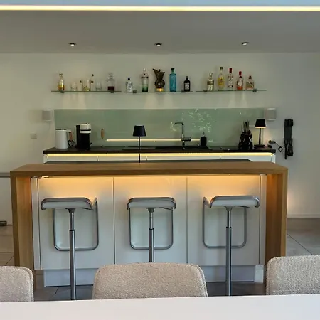 Exklusives Architektenhaus, Pool Und Privateinfahrt Monchengladbach