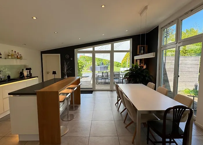 Exklusives Architektenhaus, Pool Und Privateinfahrt Villa *