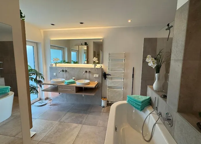 Exklusives Architektenhaus, Pool Und Privateinfahrt * Monchengladbach