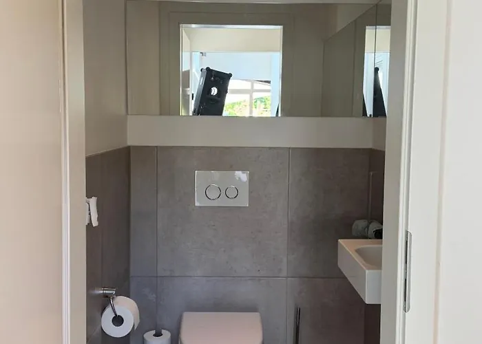 Exklusives Architektenhaus, Pool Und Privateinfahrt Villa