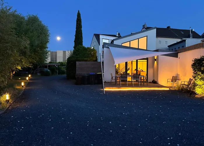 Exklusives Architektenhaus, Pool Und Privateinfahrt *